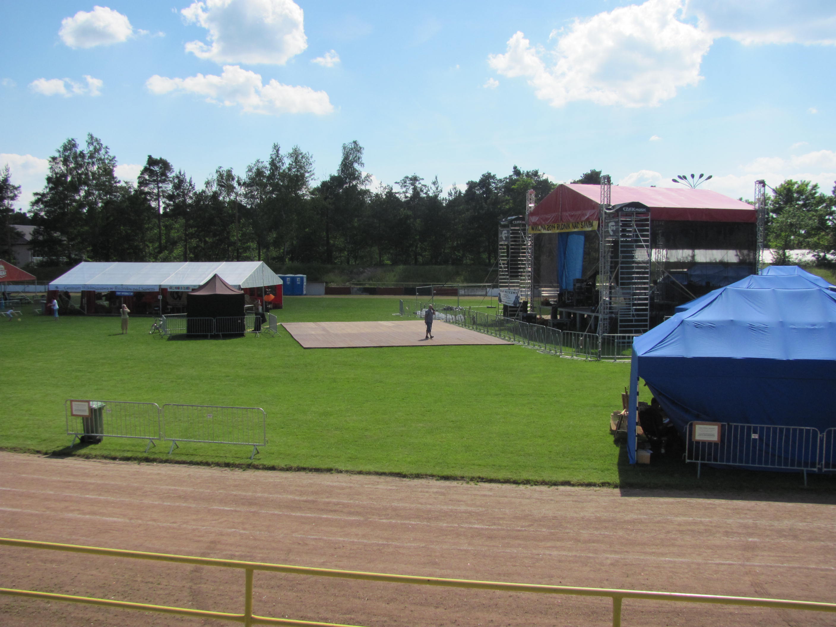 scena.jpg scena.jpg